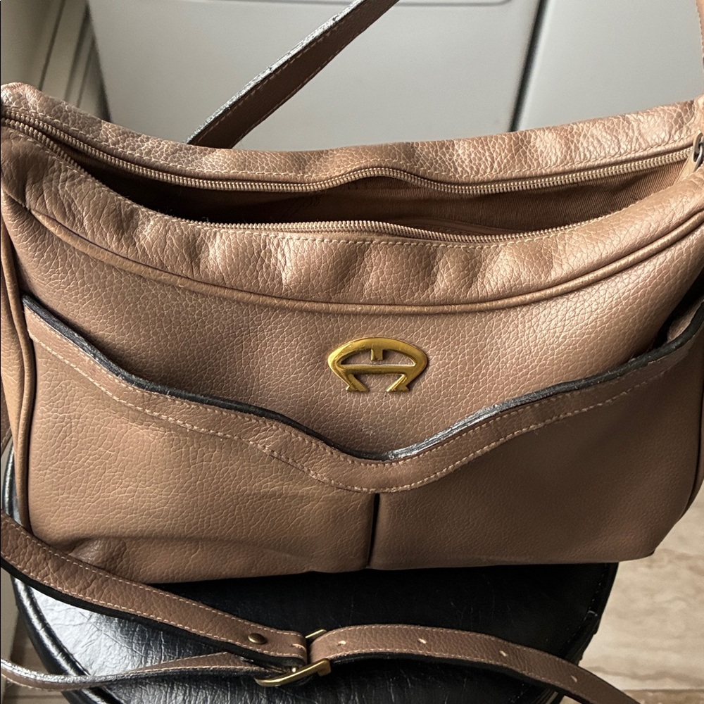 Etienne Aigna tan Leather shoulder bag